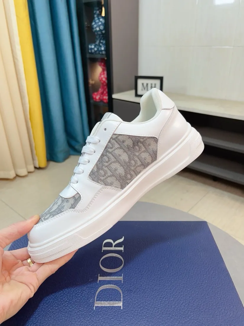 Men's men's shoes 💰420🌹🌹【Dior】Best-selling official website world premiere🔝Men's high-end brand of shoes latest series on the official website: uppers are made of imported cowhide with specially designed fabrics➕mesh breathable lining. Make walking more convenient and comfortable! Compared with the official quality, Midea’s 1:1 replica. Create a fashionable personality to set off your uniqueness! A must-have for trendy men! Classic style. Men's sizes: 38-44.